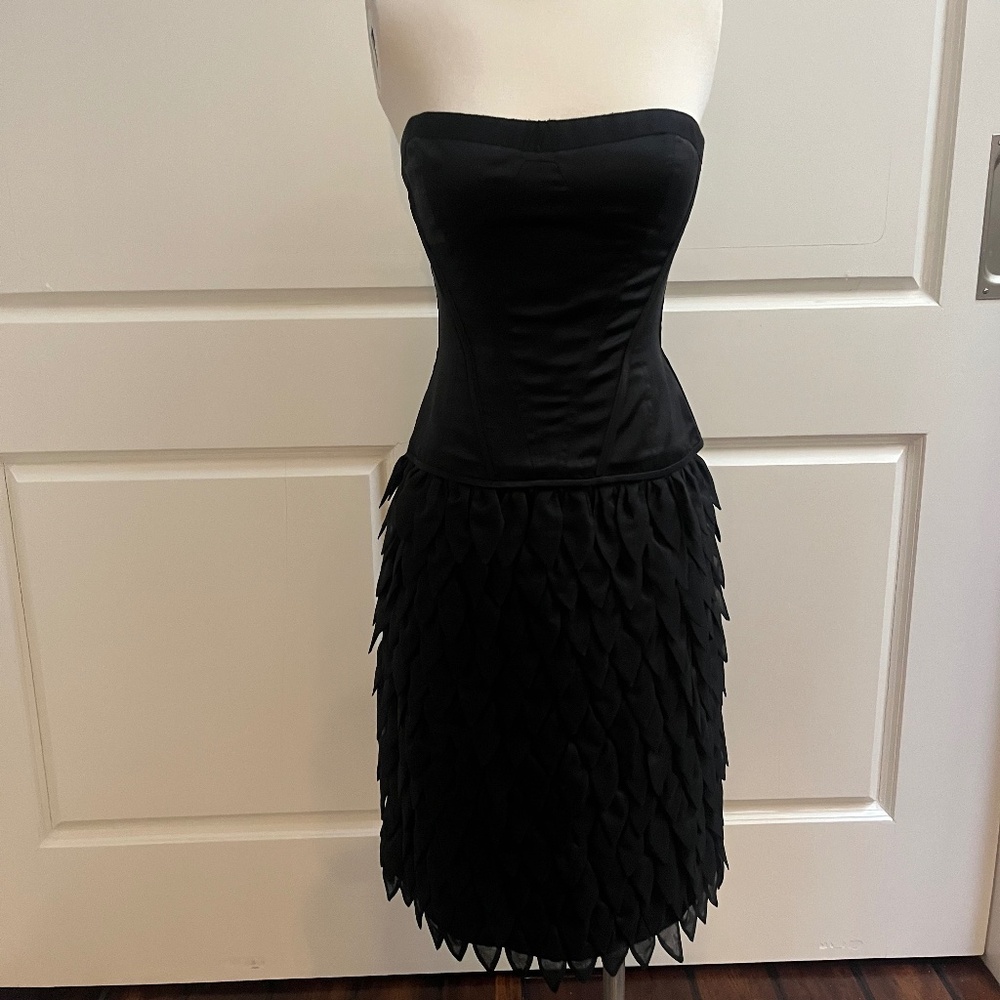 Gorgeous Y2K BCBGMaxazria Runway Black Strapless Corset Cocktail Dress size 4